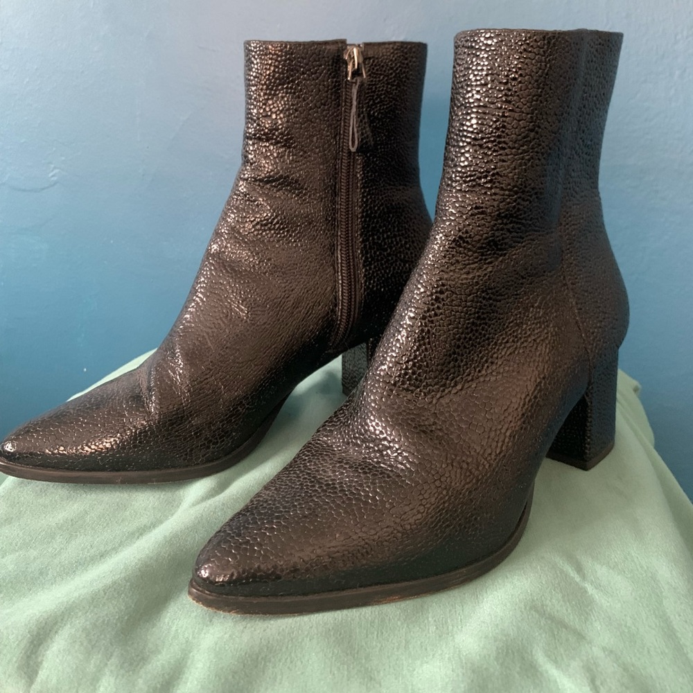 Alexander Birman heels size 37.5. Worn twice, but can’t justify keeping them.